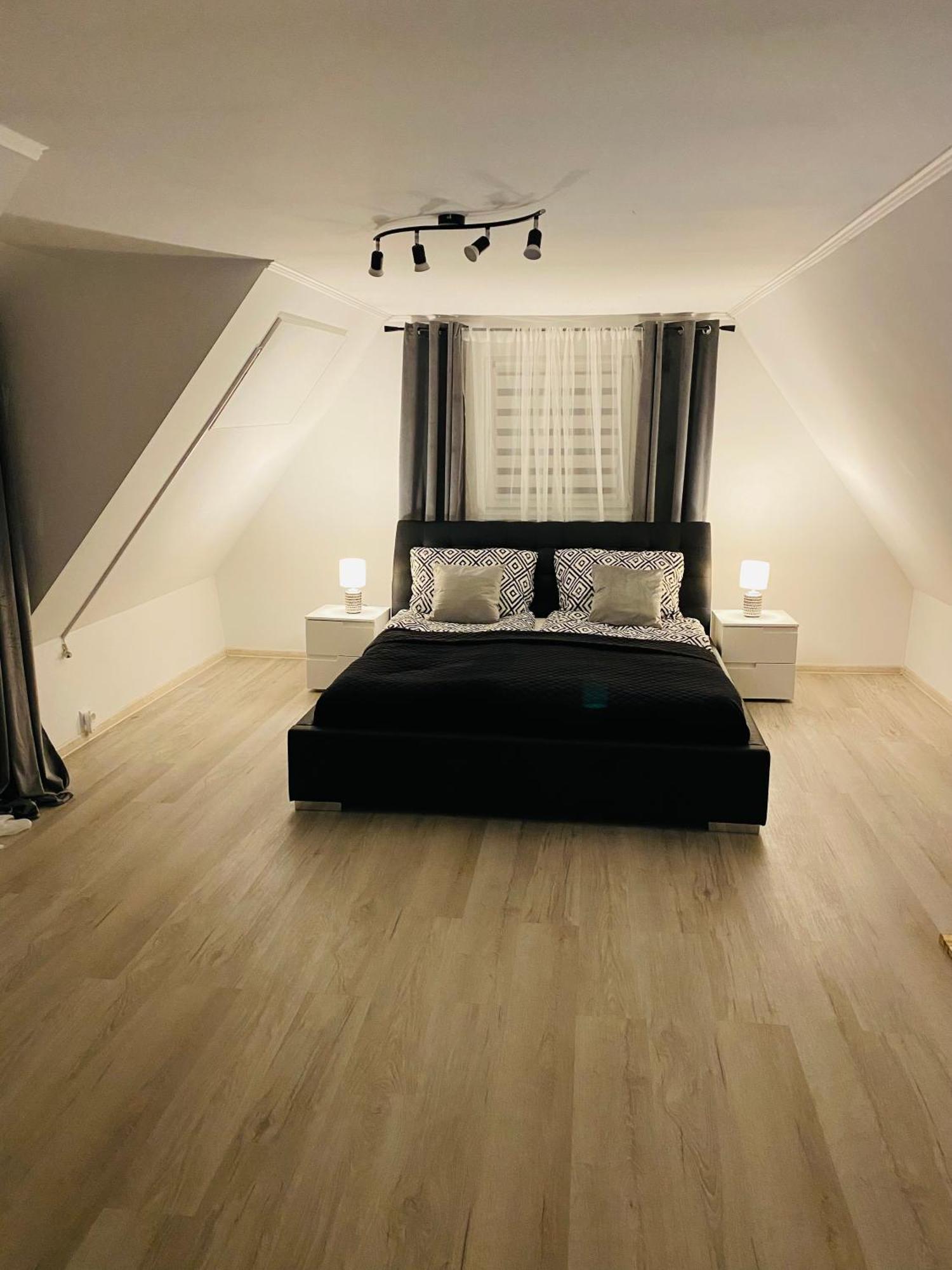 Apartamenty Pod Wieza 1 Олштинек Екстериор снимка