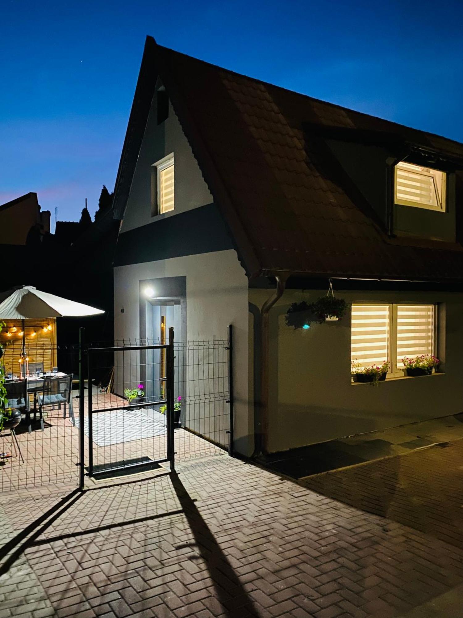 Apartamenty Pod Wieza 1 Олштинек Екстериор снимка