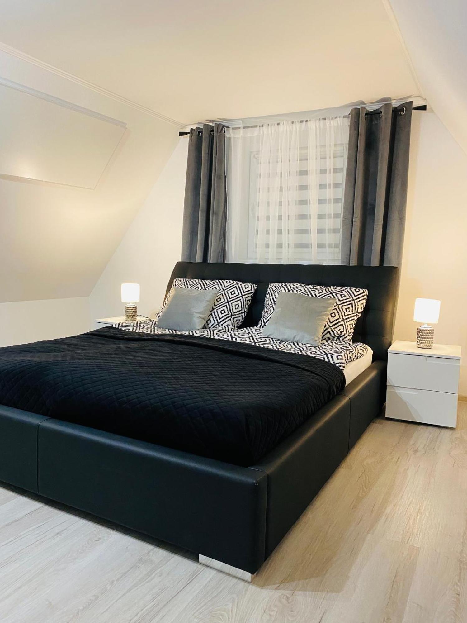 Apartamenty Pod Wieza 1 Олштинек Екстериор снимка