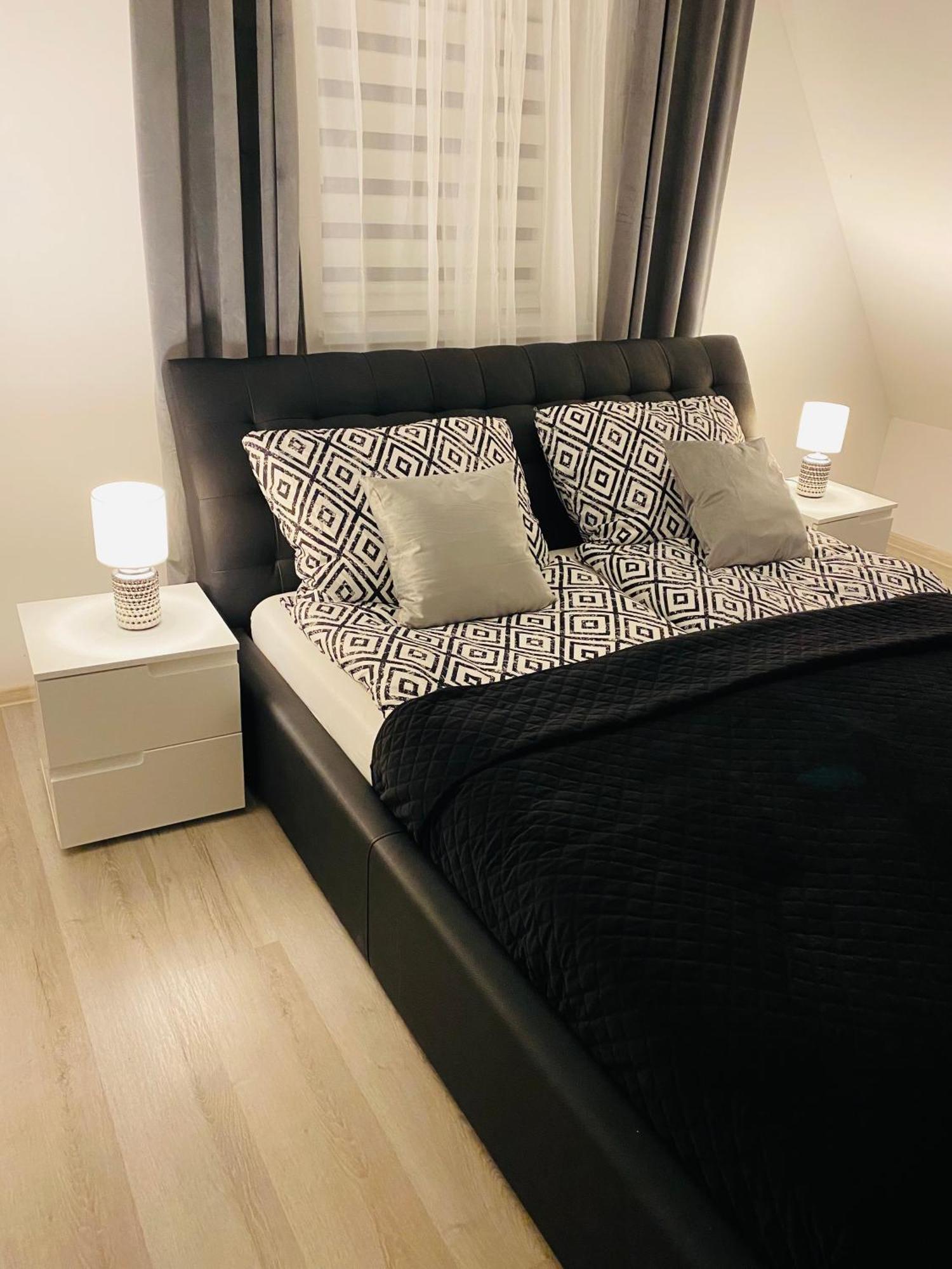 Apartamenty Pod Wieza 1 Олштинек Екстериор снимка